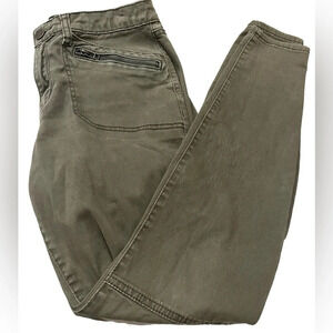 William Rast army green “Skinny Cargo” pants, size 28